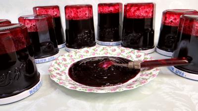 Confiture de cassis et rhubarbe