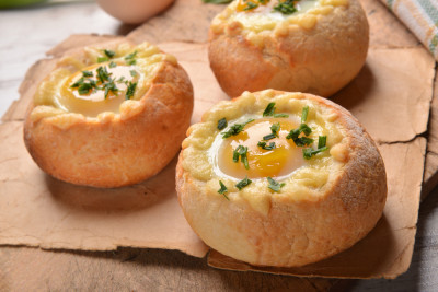 Oeufs en cocotte de pain