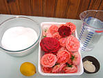 Ingrédients pour la recette : Gelée de roses
