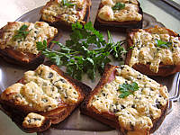 Image : Canapés au jambon et Fourme d'Ambert