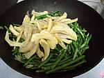 Crumble aux haricots verts et sa crème d'ail - 8.2