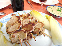 Image : Brochettes de porc aux endives et sa sauce aux noix de cajou