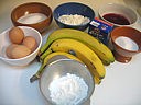 Ingrédients pour la recette : Gâteau aux bananes et crème aux airelles