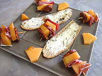 Recettes rapides : Amuse-bouche au melon et charcuterie
