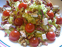 Recettes rapides : Salade au chou, noix et féta