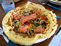 Image : Crêpes aux épinards, aux champignons et son saumon fumé