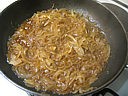 Oeufs au plat et aux oignons confits - 7.3