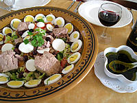Olive noire : Salade de thon aux pêches