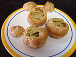 Petits choux farcis au saumon fumé et aux raisins - 20.3