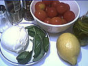 Ingrédients pour la recette : Tomates-cerises à la mozzarella