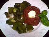 Image : Steak haché au concombre et poivrons