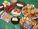 Ingrédients pour la recette : Pain perdu aux fraises et aux pignons