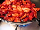 Pain perdu aux fraises et aux pignons - 10.3