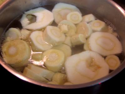 Chapon aux pommes et légumes avec sauce au champagne et armagnac - 6.1