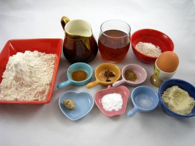 Ingrédients pour la recette : Couronne aux épices et au miel 