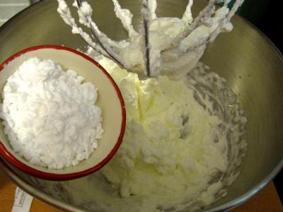 Image : Bananes au vin rouge et chantilly