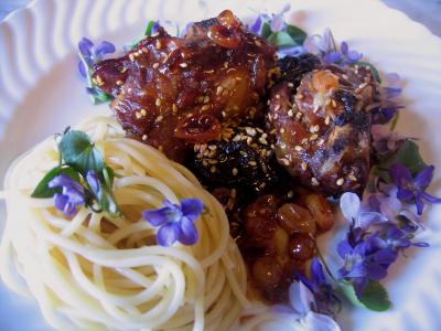 Image : Agneau aux violettes et aux graines de sésame