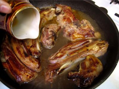 Image : Agneau aux violettes et aux graines de sésame