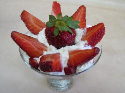 Image : Bananes et fraises chantilly
