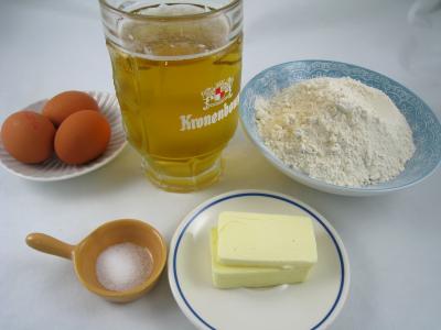 Ingrédients pour la recette : Crêpes à la bière