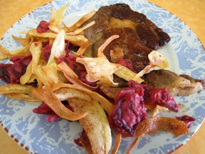 Image : Chips pommes de terre, panais et betteraves rouges