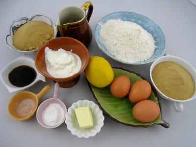 Ingrédients pour la recette : Gâteau au yaourt à la grecque
