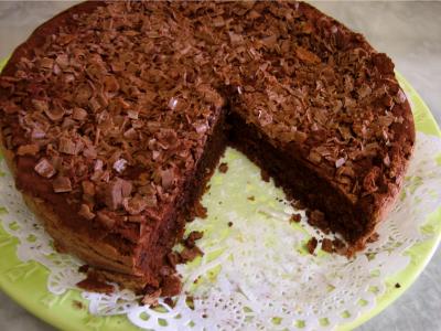 Image : Gâteau au chocolat et son coulis de melon et pêches