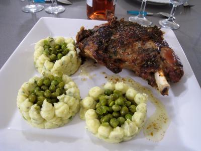 Image : recette Epaule d'agneau et son nid de petits pois