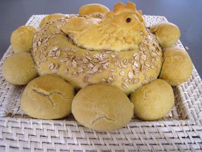 Image : Poule de Pâques et ses oeufs