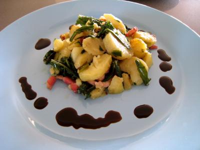 Image : Salade de pissenlits au lard à l'ardennaise