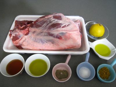 Ingrédients pour la recette : Gigot caramélisé au miel