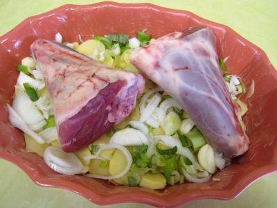 Souris d'agneau aux pommes de terre et aux oignons - 4.3