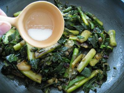 Omelette d'asperges au chou et aux ognasses - 7.2