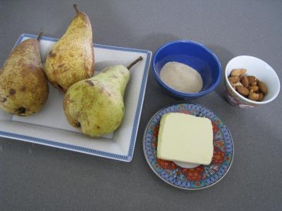 Ingrédients pour la recette : Verrines de poires aux noix de cajou et aux amandes