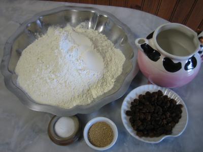 Ingrédients pour la recette : Pain aux raisins secs