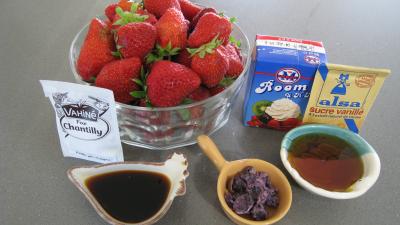 Ingrédients pour la recette : Fraises chantilly