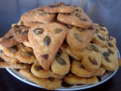 Amuse-bouche : Biscuits au Cantal et graines de courge