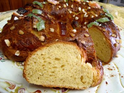 Image : Brioche en couronne de l'avent