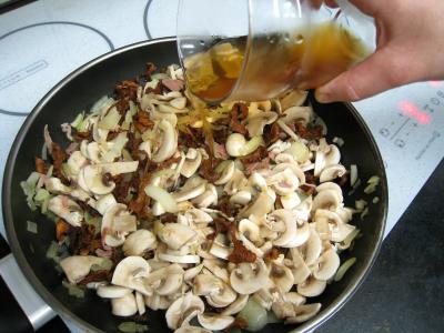 Cassolettes de girolles et de champignons de Paris - 7.4