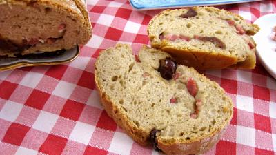Image : Pain aux dattes et aux lardons