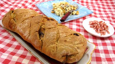 Image : recette Pain aux dattes et aux lardons
