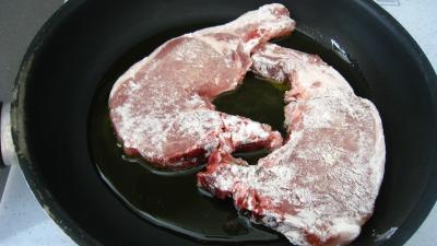 Côtes de porc et son sauté de tomates - 8.4
