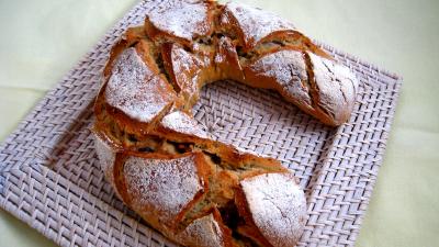 Image : recette Pain couronne aux noix