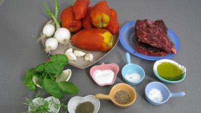 Ingrédients pour la recette : Sauce tomates façon Bolognaise
