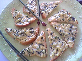 Canapés au saint Marcellin - 6.1