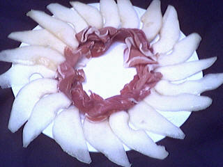 Image : Chiffonnade de jambon poires et roquefort