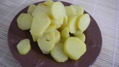 Un masque de pommes de terre contre les rougeurs de votre peau  Le blog de Authentiqua