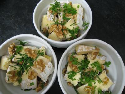 Crumble de camembert et sa salade - 7.4