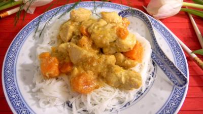 Image : recette Poulet à la noix de coco et aux vermicelles