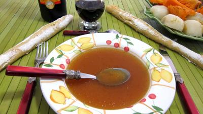 Plats de côtes en bouillon